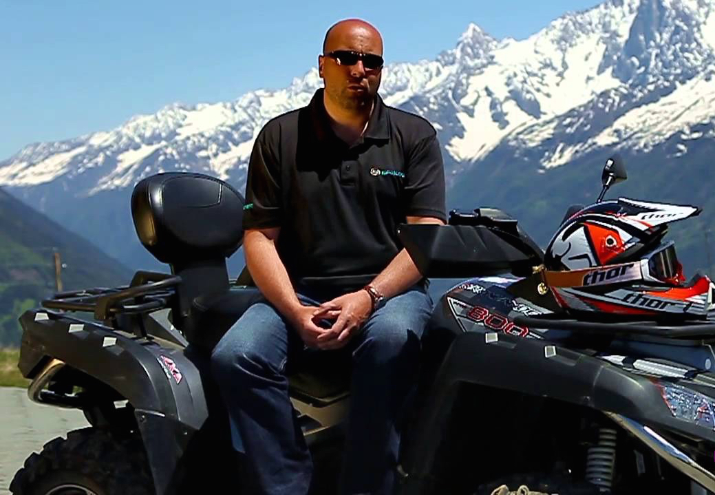 Portrait d'Antoine Valla - agence ride & drive © STAN • média suisse • magazine suisse • blogueur suisse